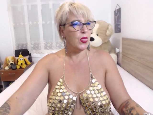 Live sex webcam photo for AmmandaDulley #276126943