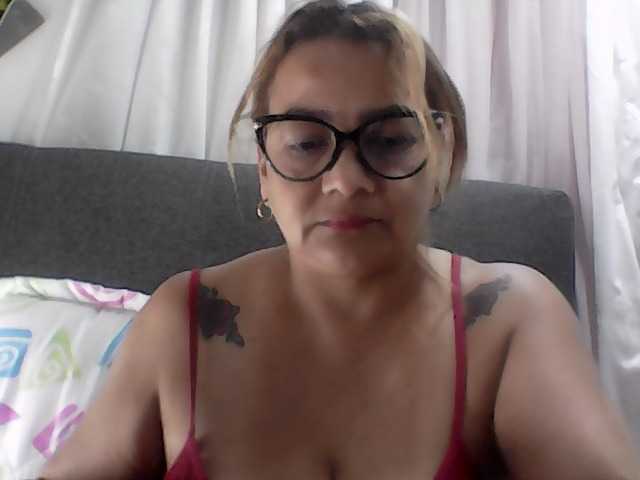 Live sex webcam photo for AmmiePetiteMilf #276731739