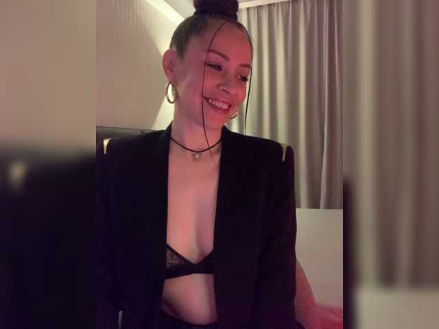 Live sex webcam photo for Amy-Lee #294300313