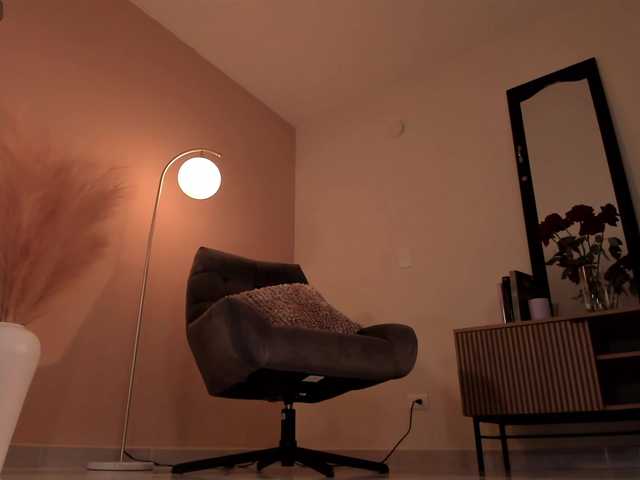 Live sex webcam photo for AmyArmstrong #291244448