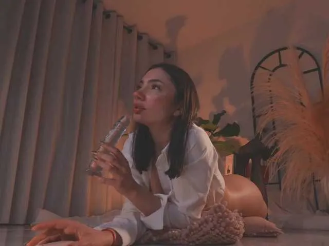 Live sex webcam photo for AmyArmstrong #291771130