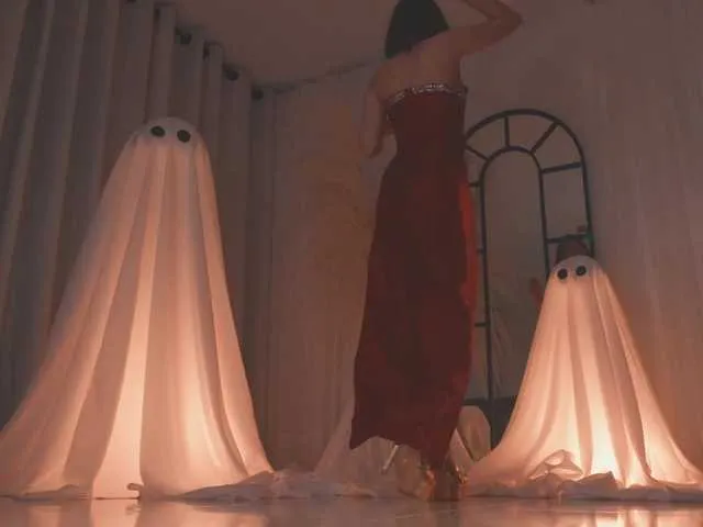 Live sex webcam photo for AmyArmstrong #292065895