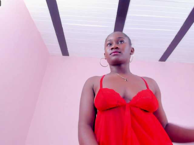 Live sex webcam photo for AmyKord #277641125