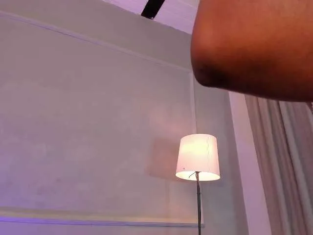 Live sex webcam photo for AmyKord #291057333