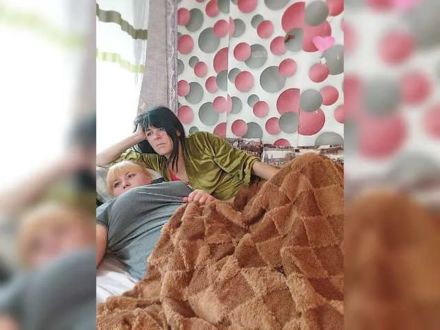 Live sex webcam photo for AmyNeonX #277913210