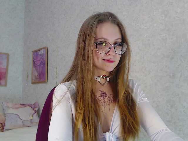 Live sex webcam photo for AmyQuill #272463344