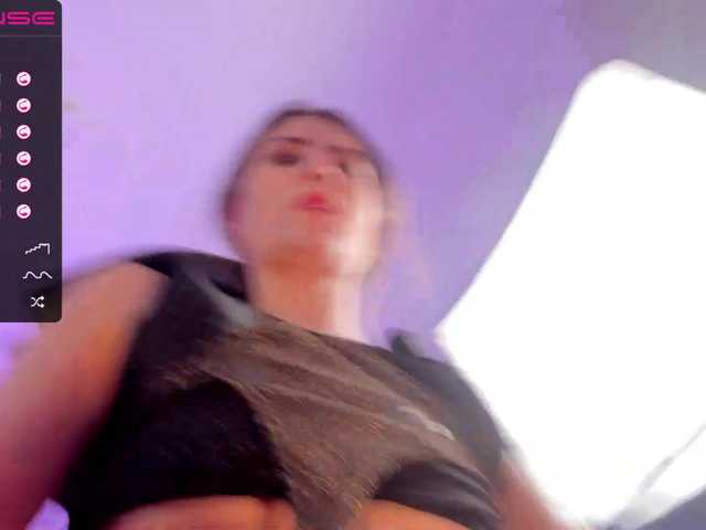 Live sex webcam photo for AmyQuinnX #271960409