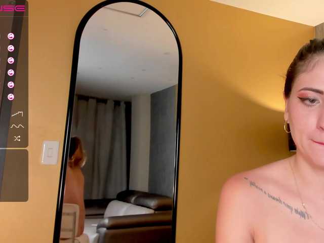 Live sex webcam photo for AmyQuinnX #271973007