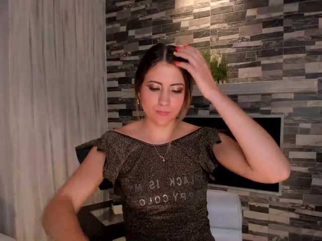 Live sex webcam photo for AmyQuinnX #271997150