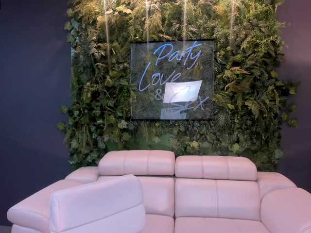 Live sex webcam photo for AmyQuinnX #272125291