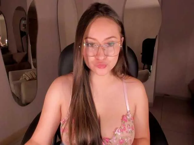 Live sex webcam photo for AmyRosse1 #293802917