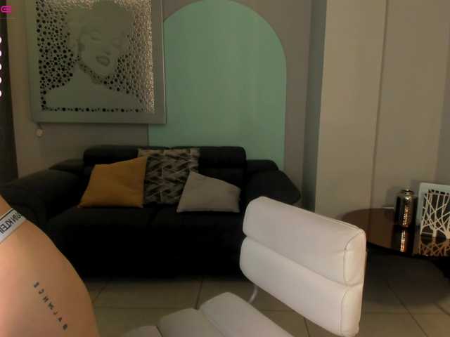 Live sex webcam photo for AmyWalker #275639516