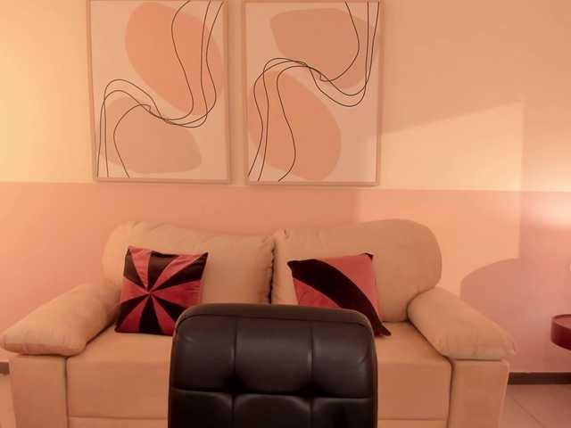 Live sex webcam photo for AmyWalker #276211537