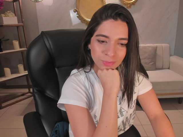 Live sex webcam photo for AmyWalker #276997575