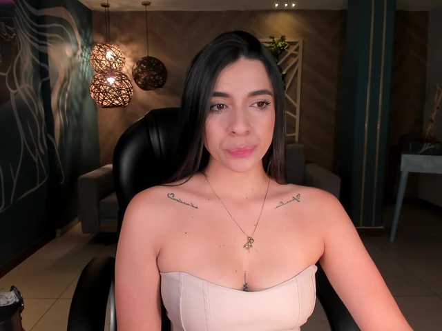 Live sex webcam photo for AmyWalker #277146219