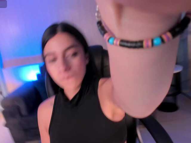 Live sex webcam photo for AmyWalker #278056264