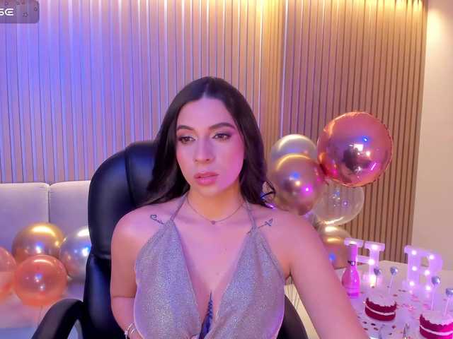 Live sex webcam photo for AmyWalker #278252821