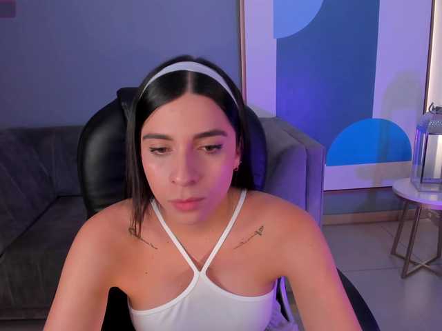 Live sex webcam photo for AmyWalker #278274363