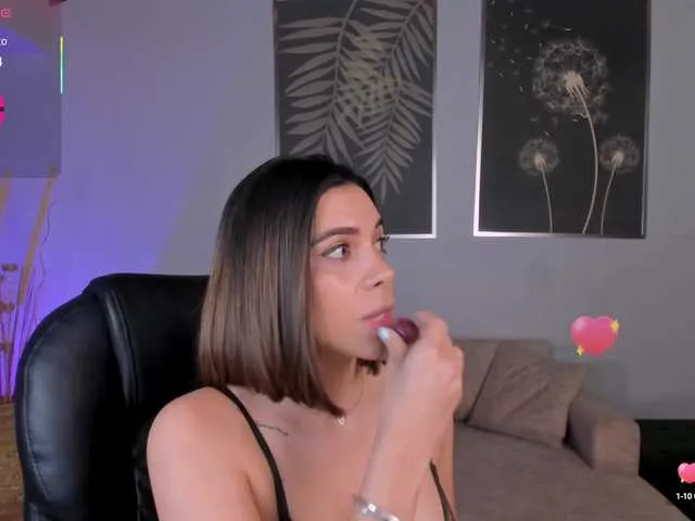 Live sex webcam photo for AmyWalker #290799498