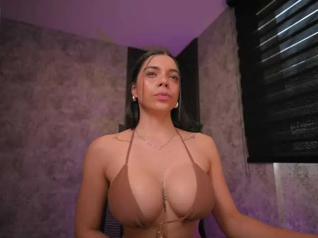 Live sex webcam photo for AmyWalker #294074568