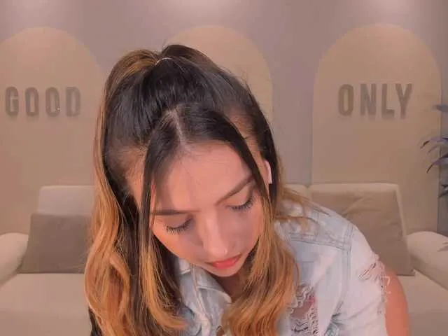 Live sex webcam photo for AmyWoods #290014157