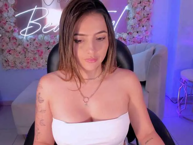 Live sex webcam photo for AmyWoods #290289267