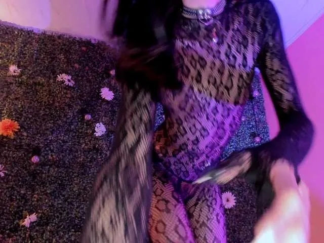 Live sex webcam photo for Ana-Daniela #291660539