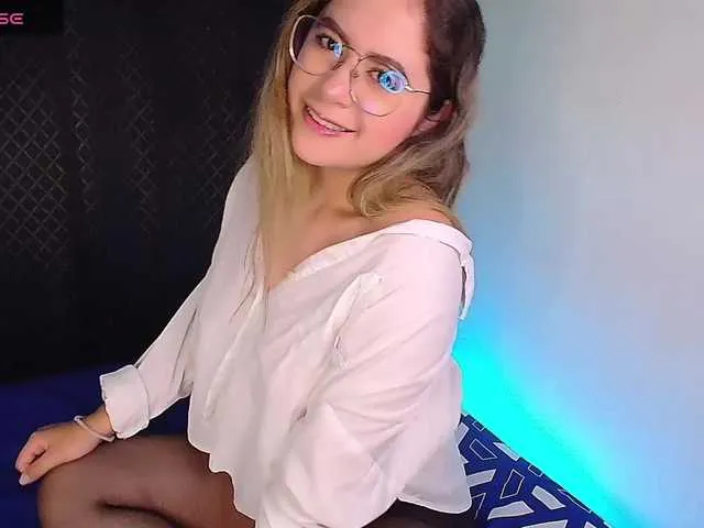 Live sex webcam photo for Ana-Lee #291783833