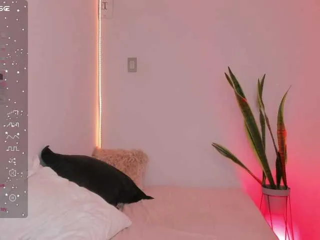 Live sex webcam photo for AnaDuran #277738313