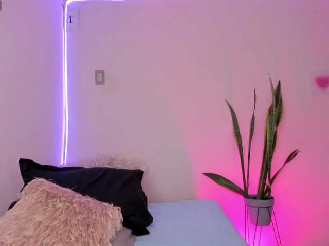 Live sex webcam photo for AnaDuran #277813119