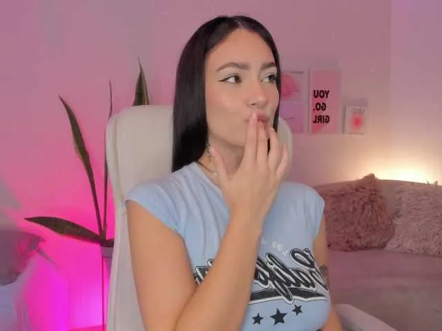 Live sex webcam photo for AnaDuran #277843169