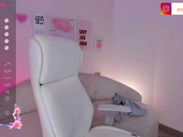 Live sex webcam photo for AnaDuran #278210738