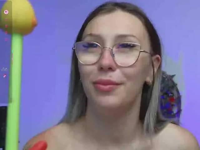 Live sex webcam photo for Anaaimey #291725086