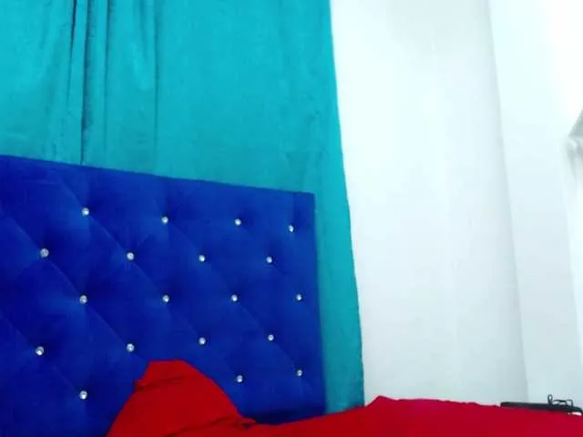Live sex webcam photo for Anahi69 #273988552