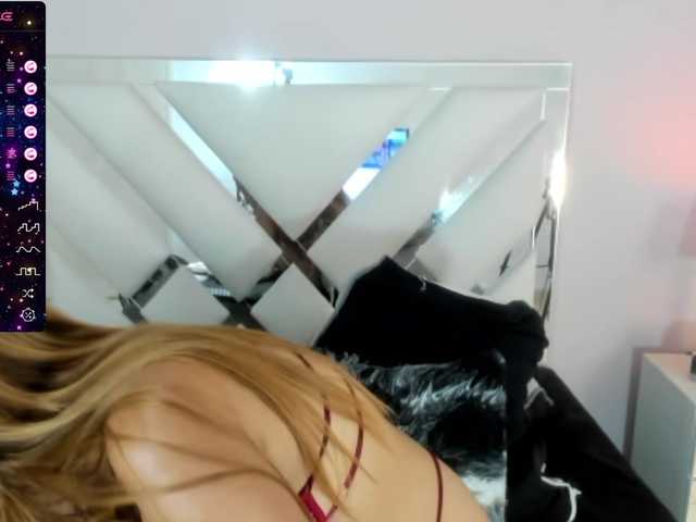 Live sex webcam photo for AnahiJones #276589549