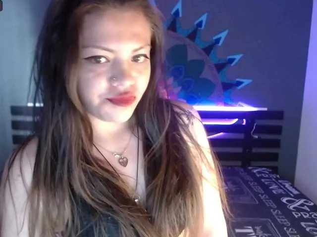 Live sex webcam photo for AnahisHuntt #274394171