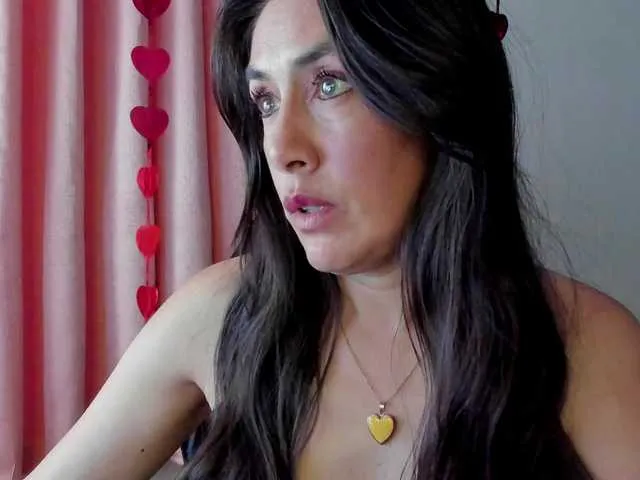 Live sex webcam photo for Anahy0306 #277530924