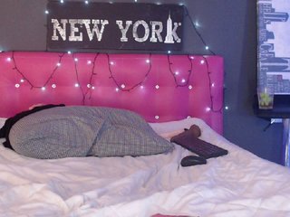 Live sex webcam photo for AnaisGarcia #205841236