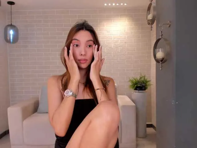 Live sex webcam photo for AnaisNin1 #277046782