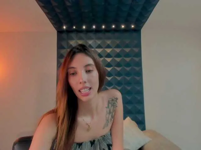 Live sex webcam photo for AnaisNin1 #277055045