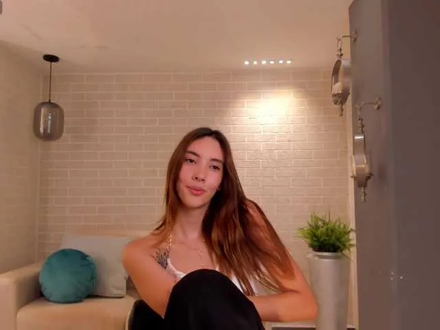 Live sex webcam photo for AnaisNin1 #277070299