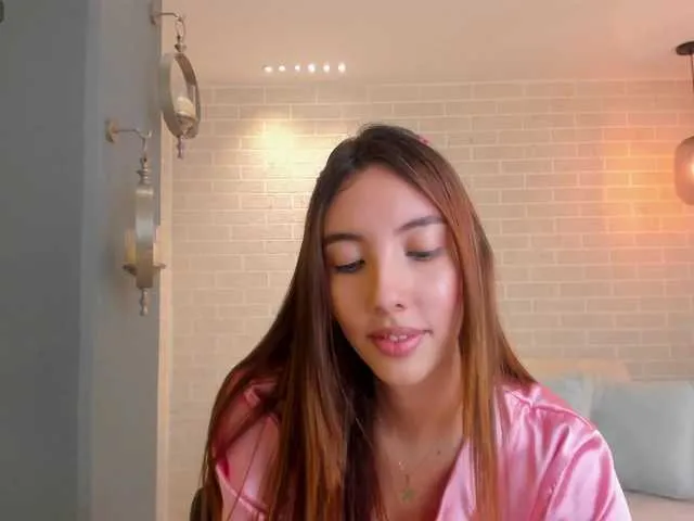 Live sex webcam photo for AnaisNin1 #277346998