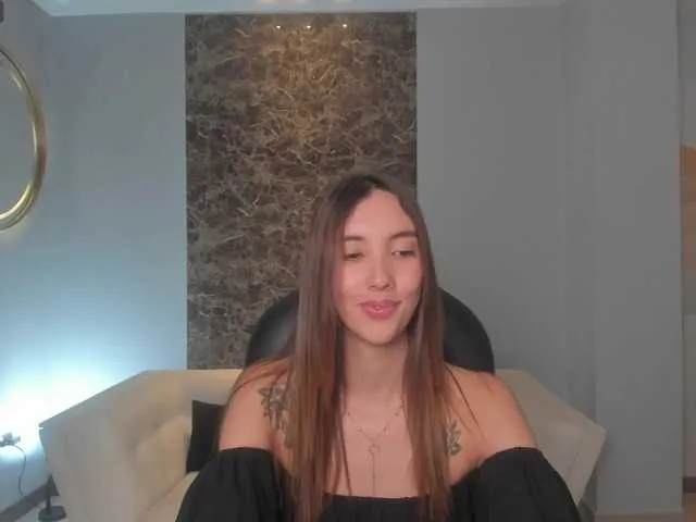 Live sex webcam photo for AnaisNin1 #277428746