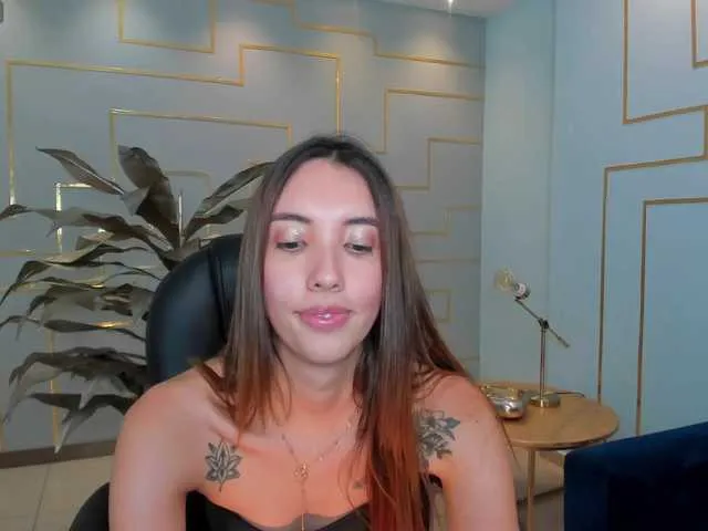 Live sex webcam photo for AnaisNin1 #277577540