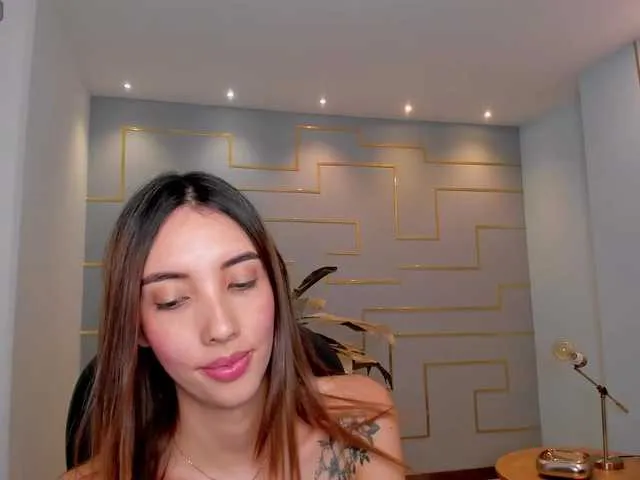 Live sex webcam photo for AnaisNin1 #277582303