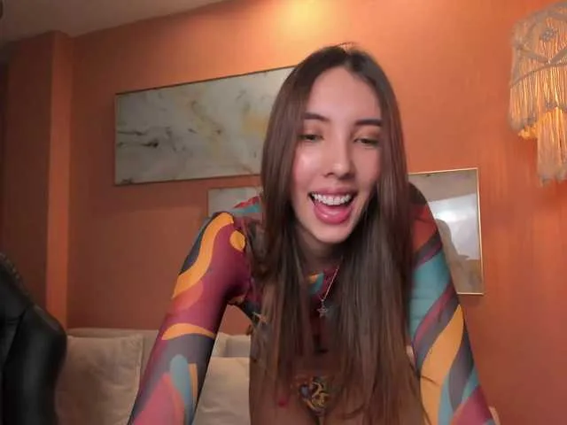 Live sex webcam photo for AnaisNin1 #277608440