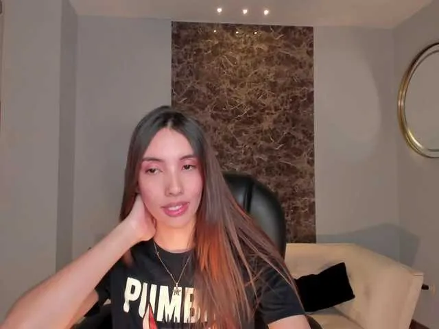 Live sex webcam photo for AnaisNin1 #277689778