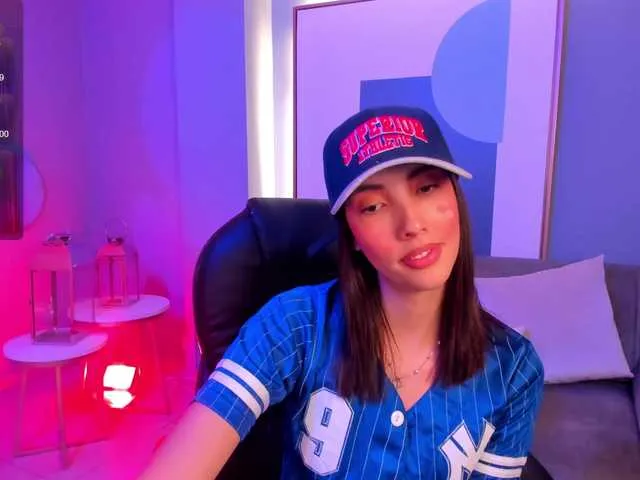Live sex webcam photo for AnaisNin1 #278240453