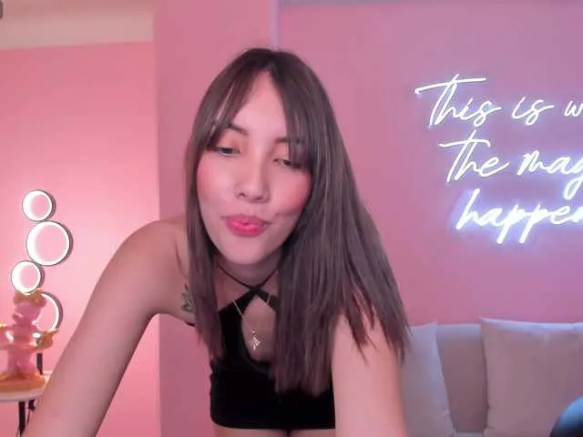 Live sex webcam photo for AnaisNin1 #285646064