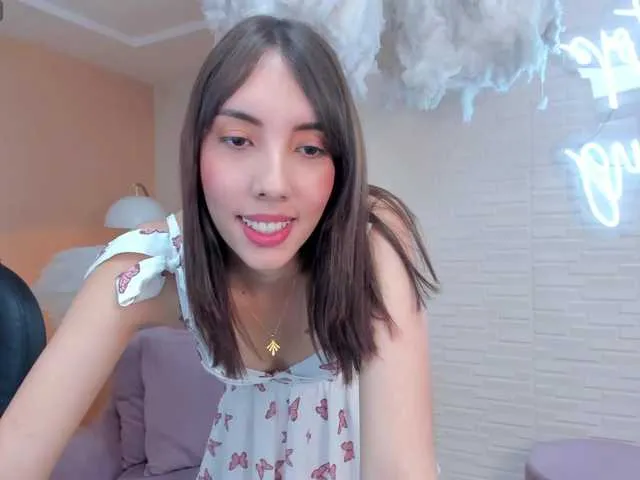 Live sex webcam photo for AnaisNin1 #288001485